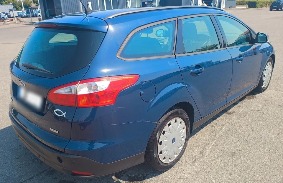 Ford Focus 2014 — engine