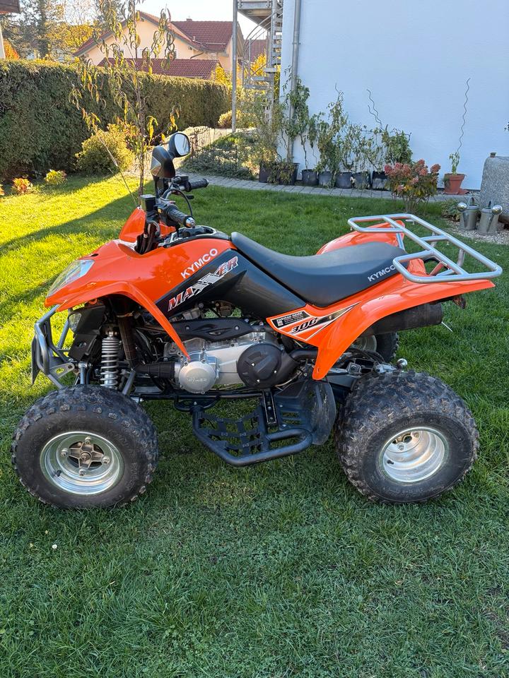 Kymco Maxxer 300 ATV Quad 2015 — rear view