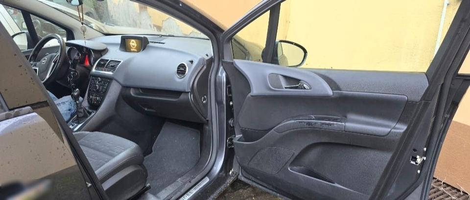 Opel Meriva 2012 — photo 8