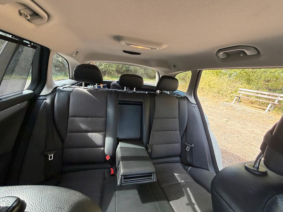 Mercedes Benz C 220 2010 — photo 15