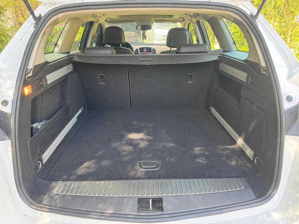 Opel Astra 2015 — photo 11