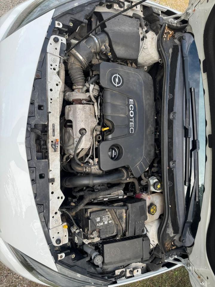Opel Astra 2015 — photo 13