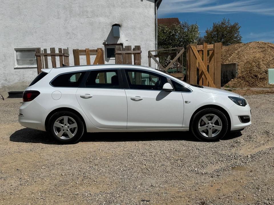 Opel Astra 2015 — photo 5
