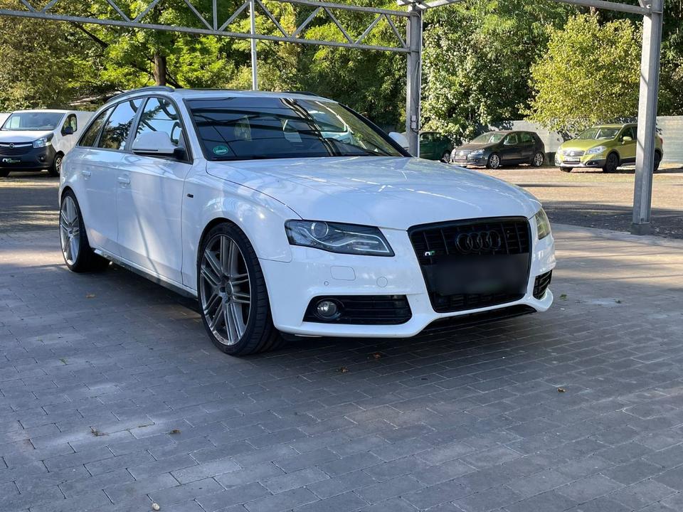 Audi A4 2009 — rear view