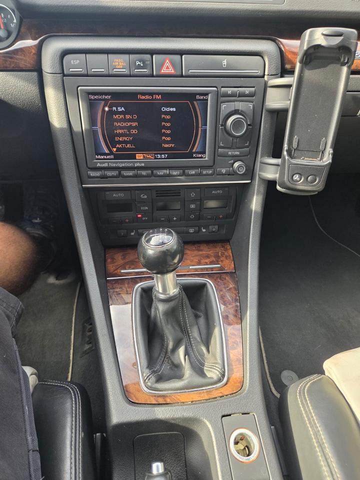 Audi A4 2008 — photo 8