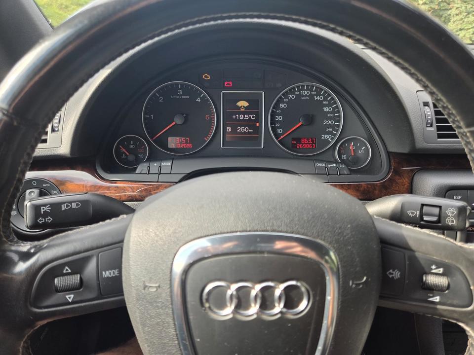 Audi A4 2008 — photo 9