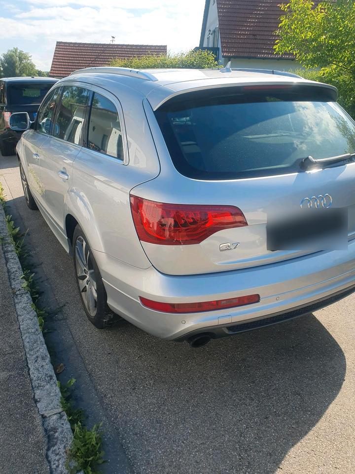 Audi Q7 2009 — engine