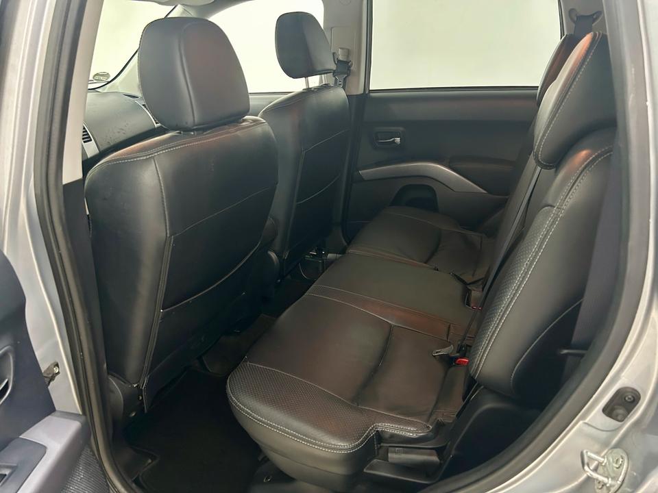 Peugeot 4007 2008 — photo 12