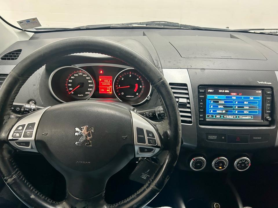 Peugeot 4007 2008 — photo 17