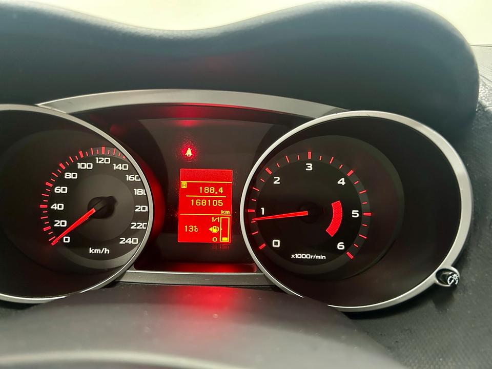Peugeot 4007 2008 — photo 18