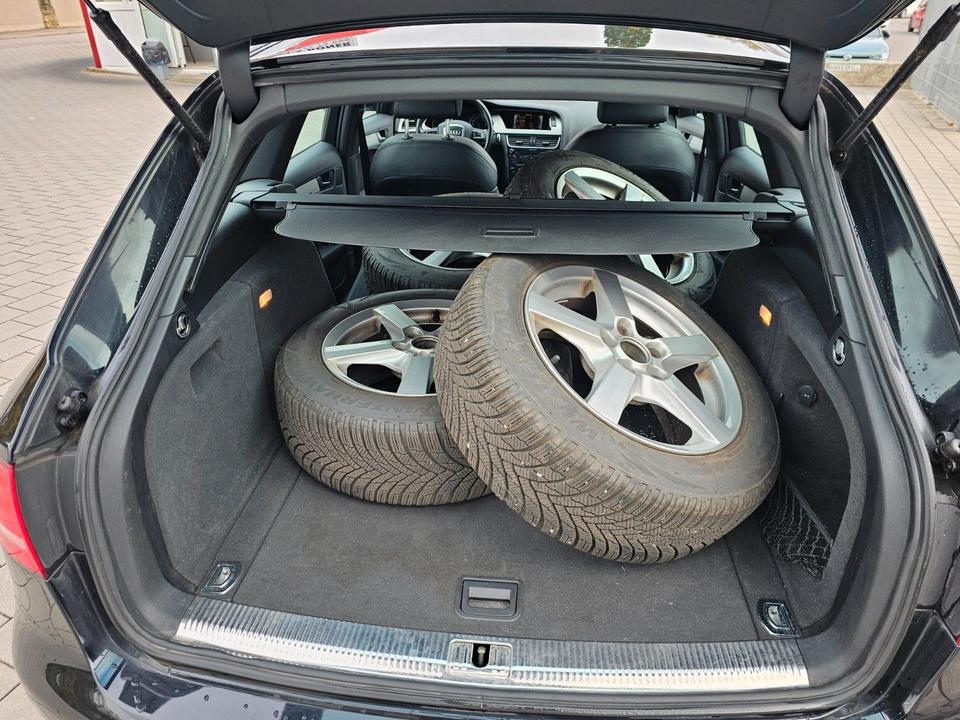 Audi A4 2010 — photo 5