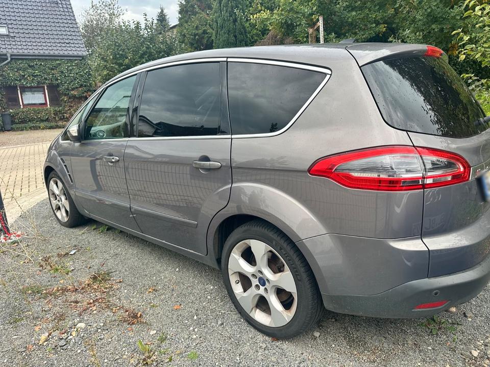 Ford S-Max 2014 — interior