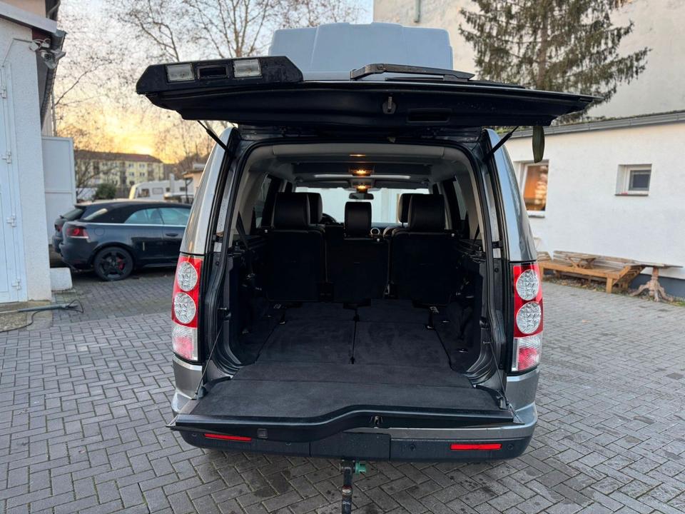 Land Rover Discovery 2010 — photo 17