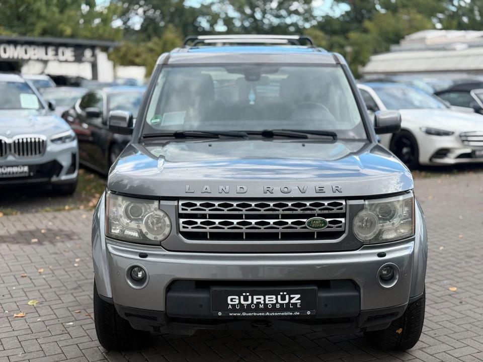 Land Rover Discovery 2010 — rear view