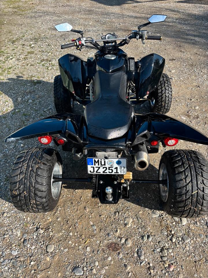 Weitere Motorräder Access Quad 2014 — interior