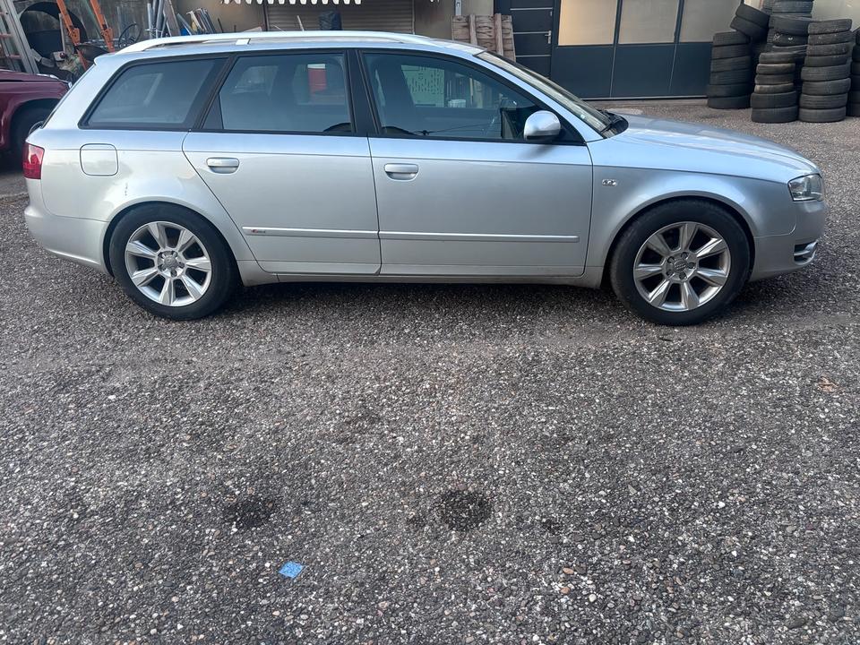 Audi A4 2006 — engine