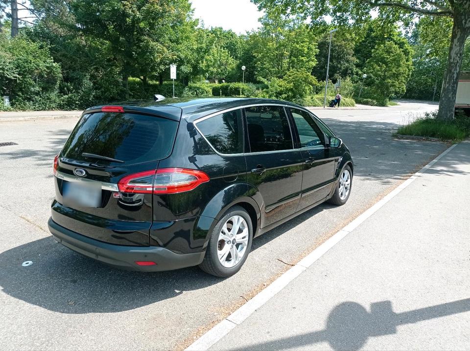 Ford S-Max 2010 — photo 11