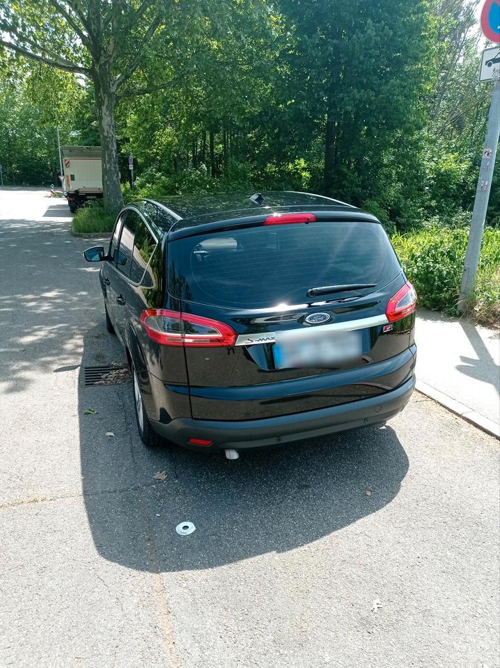 Ford S-Max 2010 — photo 12