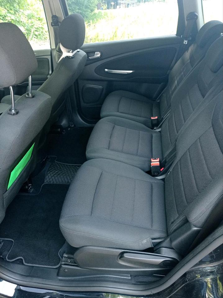 Ford S-Max 2010 — photo 13
