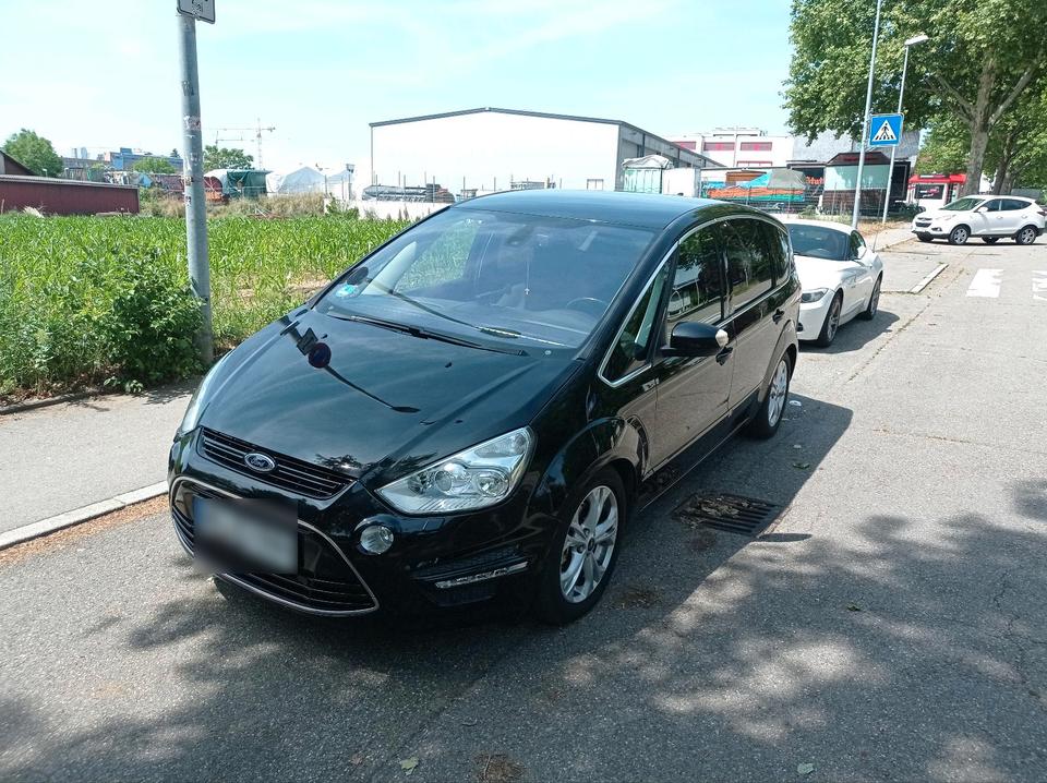Ford S-Max 2010 — photo 9