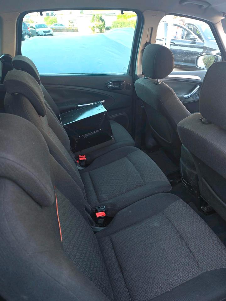 Ford S-Max 2007 — rear view