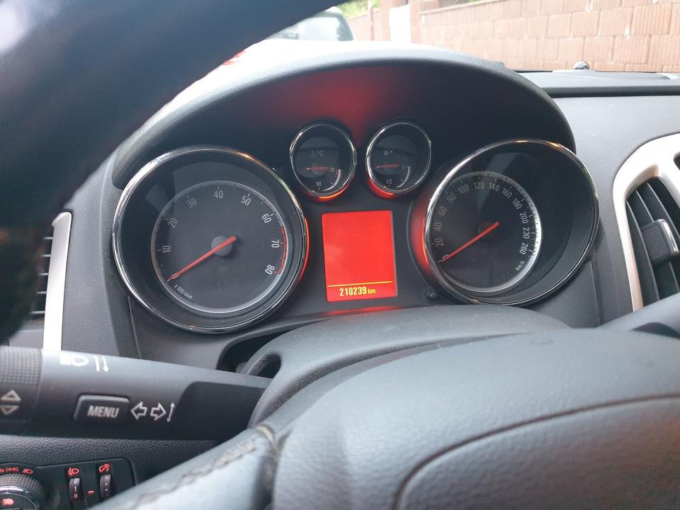 Opel Astra 2013 — photo 5