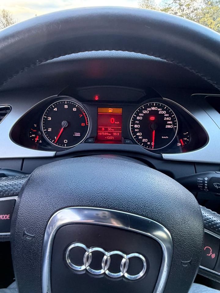 Audi A4 2009 — photo 5