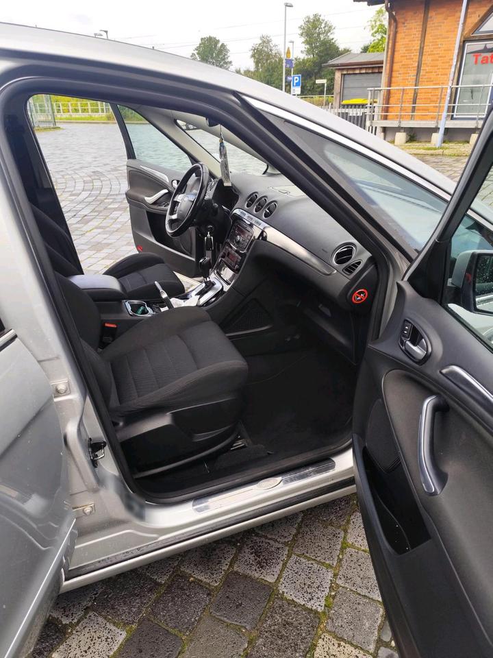 Ford S-Max 2011 — photo 5