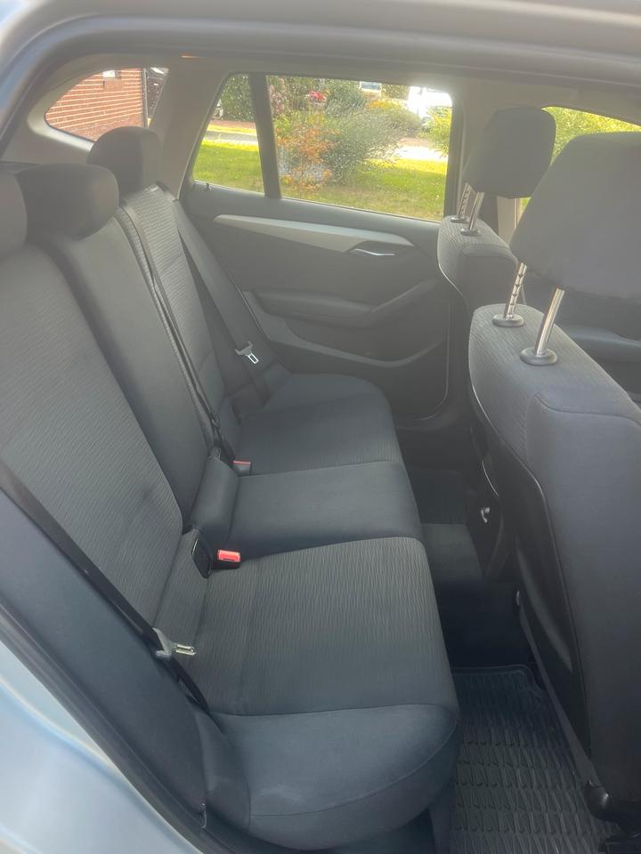 BMW X1 2010 — photo 12