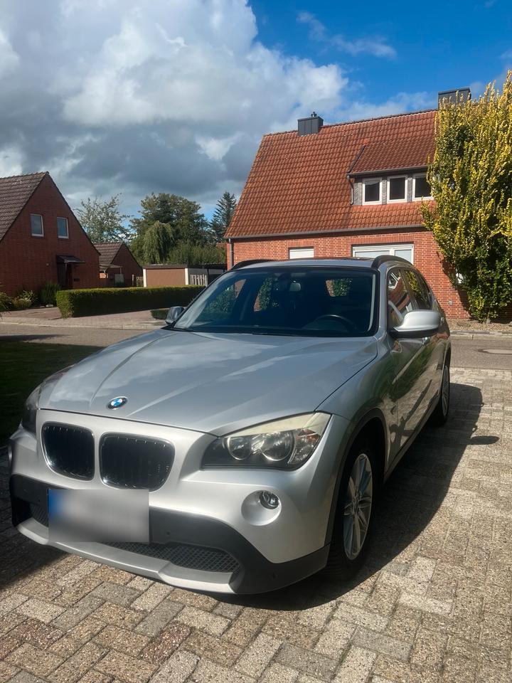 BMW X1 2010 — rear view