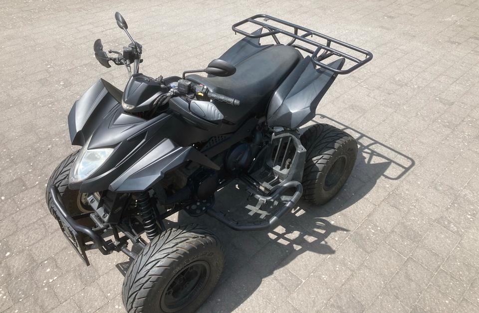 Kymco Quad ATV Kymco 250 2007 — вигляд ззаду