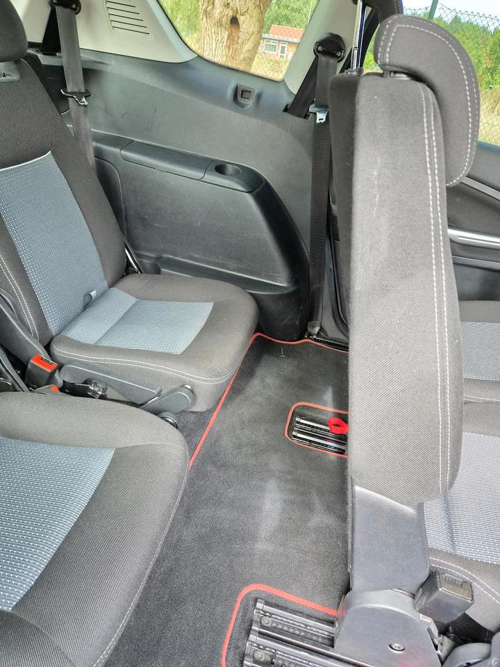 Ford S-Max 2013 — photo 6