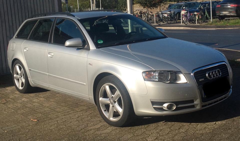 Audi A4 2006 — rear view