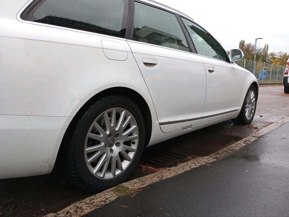 Audi A6 2010 — engine