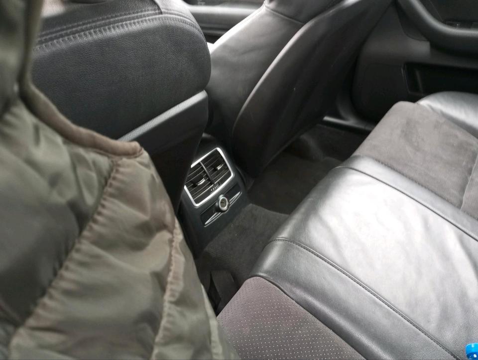 Audi A6 2010 — photo 7