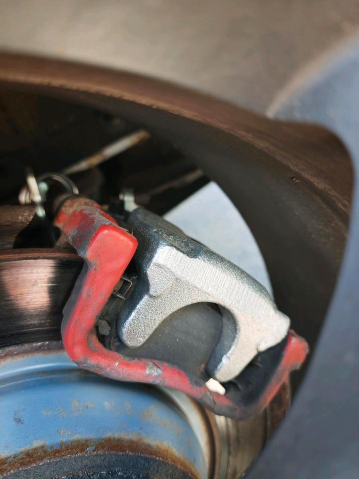 Ford S-Max 2009 — photo 14