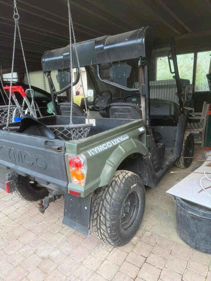 Kymco UXV Kipper Allrad 2014 — rear view
