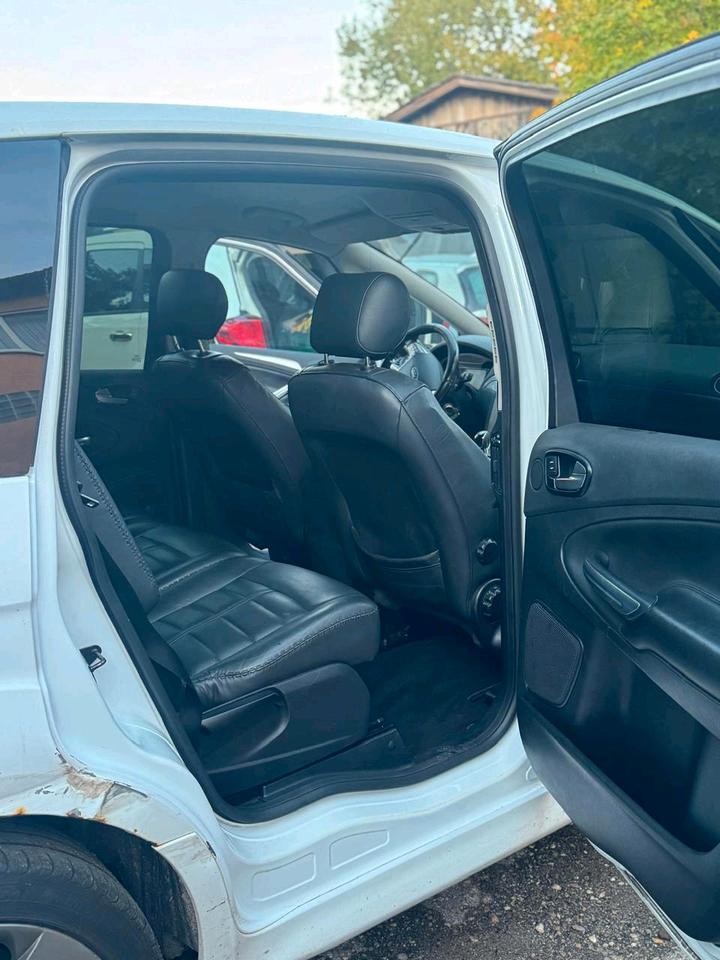 Ford S-Max 2009 — photo 10
