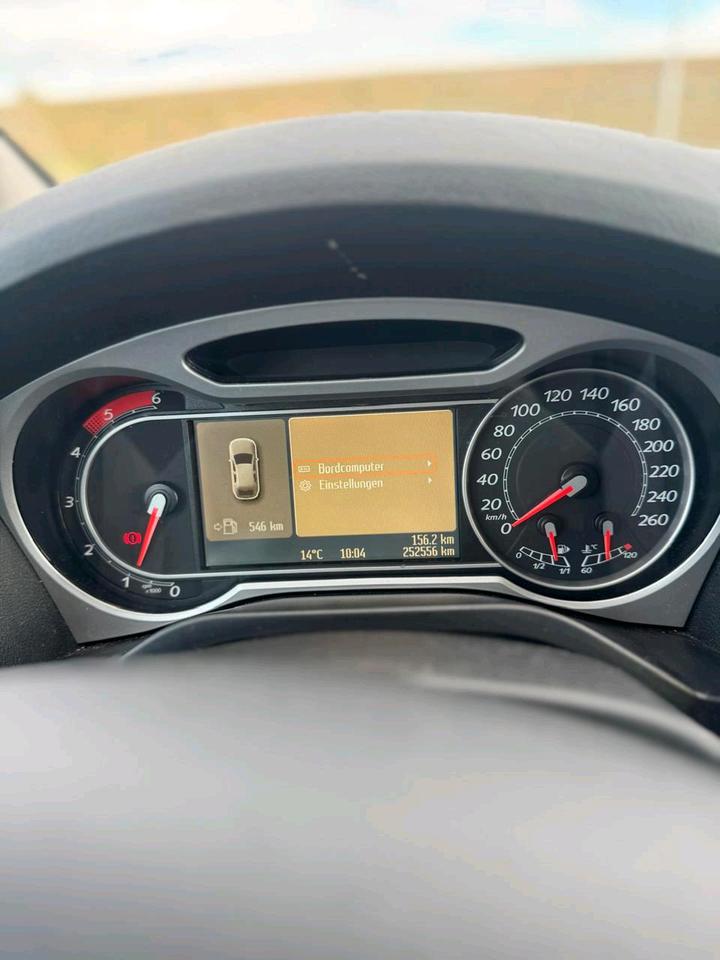 Ford S-Max 2009 — photo 16
