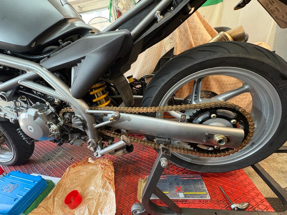 Weitere Motorräder Cagiva Raptor 650ie/no suzuki sv 650 2007 — photo 8