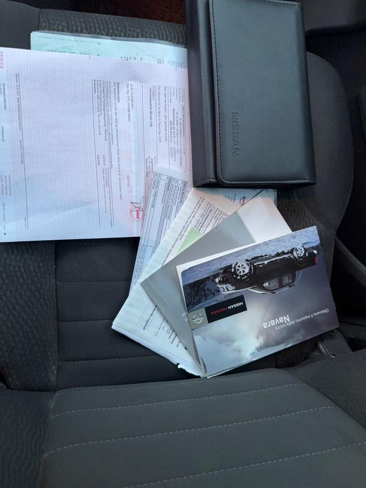 Nissan Navara 2012 — photo 12