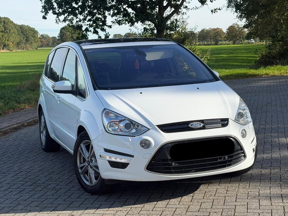 Ford S-Max 2010 — салон