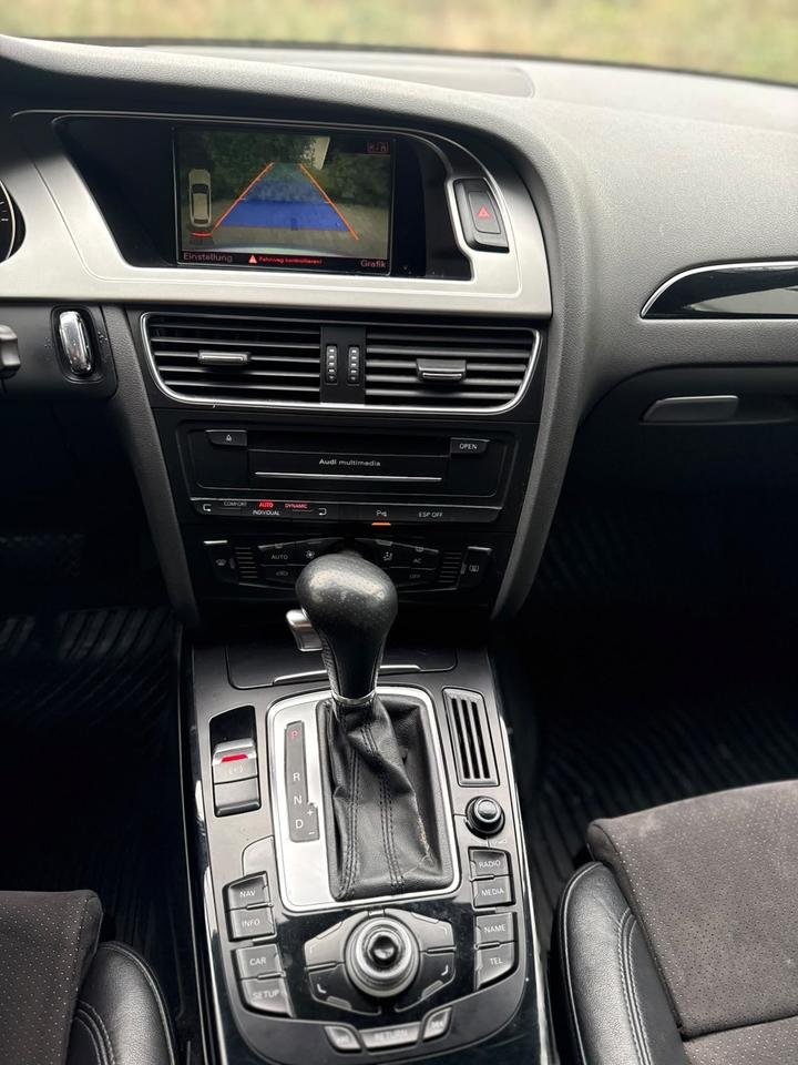 Audi A4 2009 — photo 13