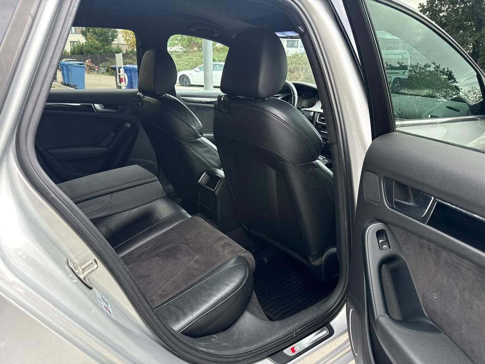 Audi A4 2009 — photo 8