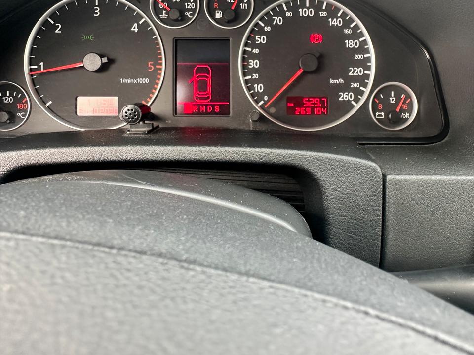 Audi A6 2004 — photo 20