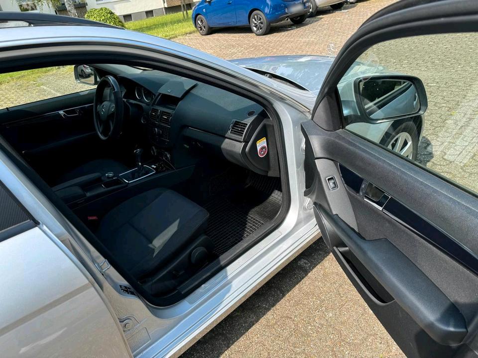 Mercedes Benz C 180 2008 — photo 11
