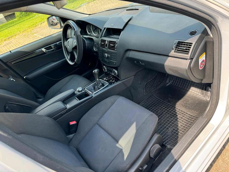 Mercedes Benz C 180 2008 — photo 12