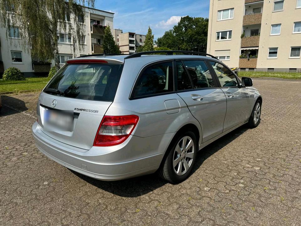 Mercedes Benz C 180 2008 — interior