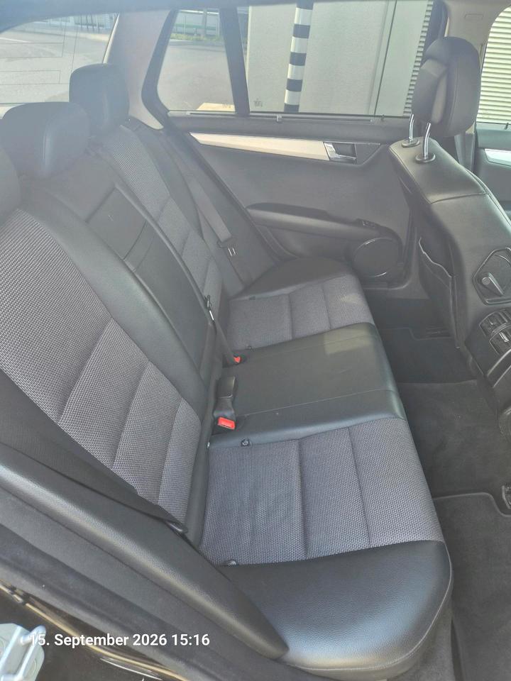 Mercedes Benz C 220 2010 — photo 6