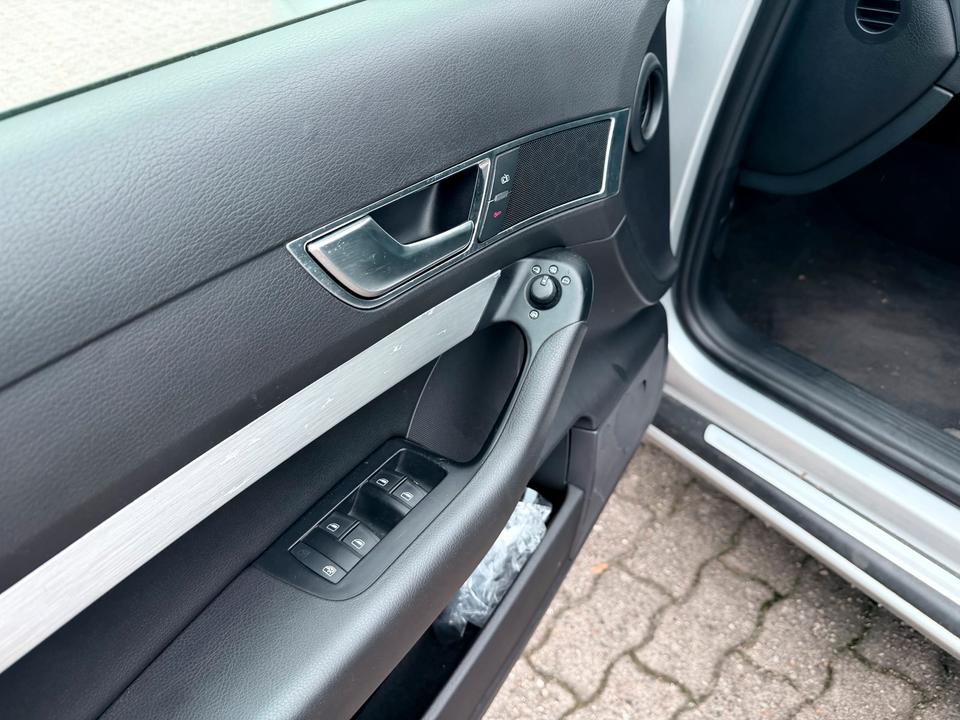 Audi A6 2009 — photo 11